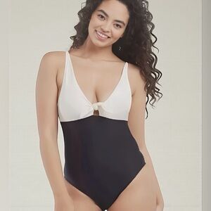 SUMMERSALT Size 4 One Piece Swimsuit The Jetsetter Colorblock Padded Black White